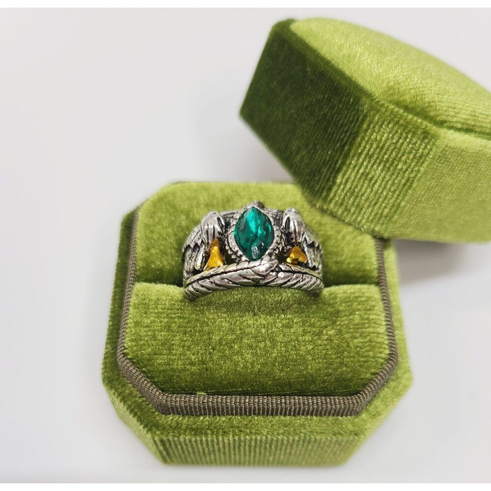 Lord of the Rings Aragorn Ring of Barahir Green Crystal with Velvet Gift Box